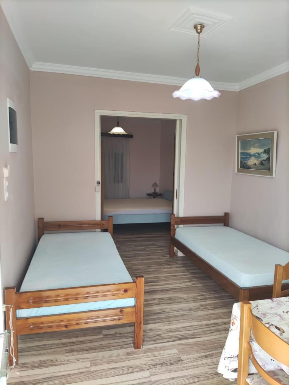 Sissy Apartment Vrachati Luaran gambar