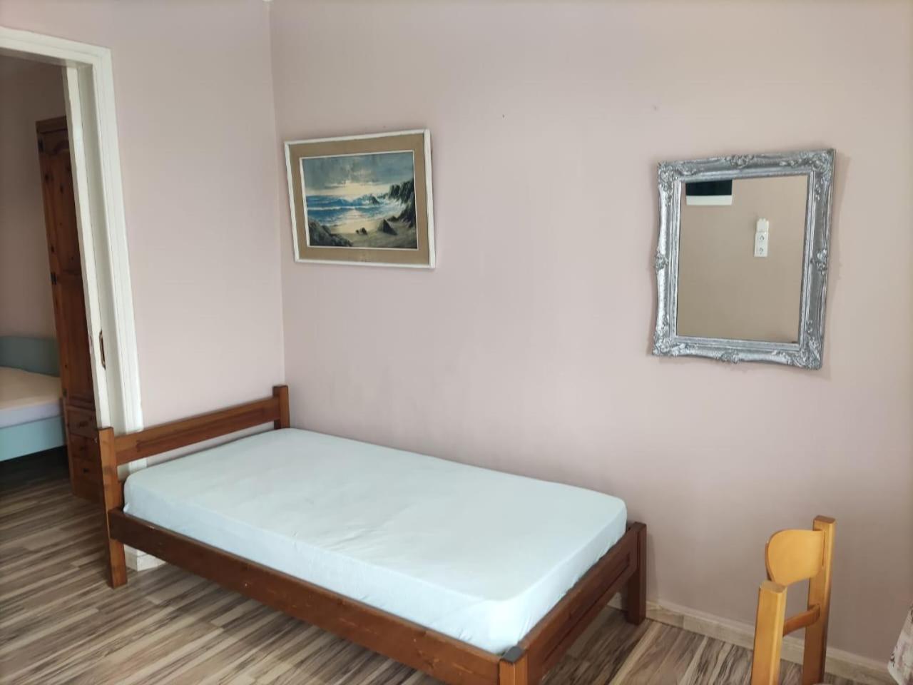 Sissy Apartment Vrachati Luaran gambar